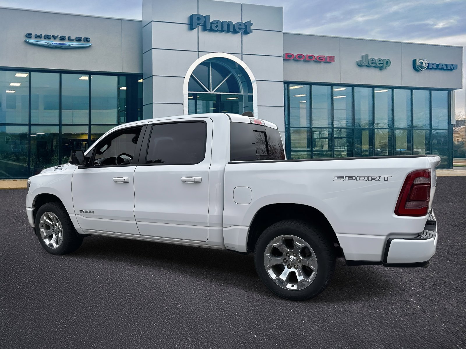 Used 2022 RAM 1500 Big Horn image 3
