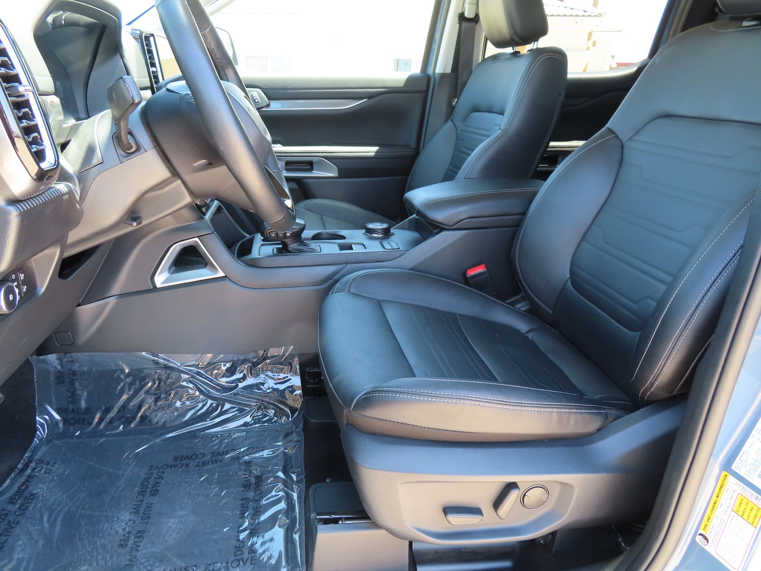 Used 2024 Ford Ranger Lariat w/ FX4 Off-Road Package AWD/4WD image 12