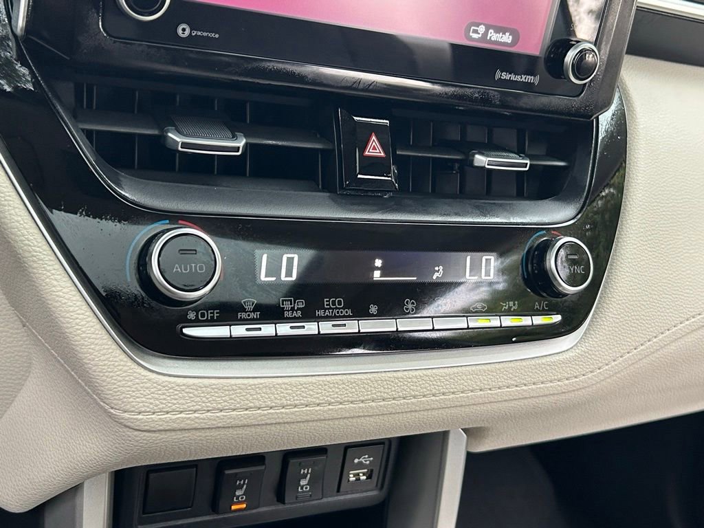 Used 2022 Toyota Corolla Cross XLE image 51