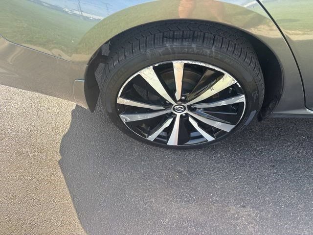 Used 2022 Nissan Altima 2.5 SR AWD/4WD image 41