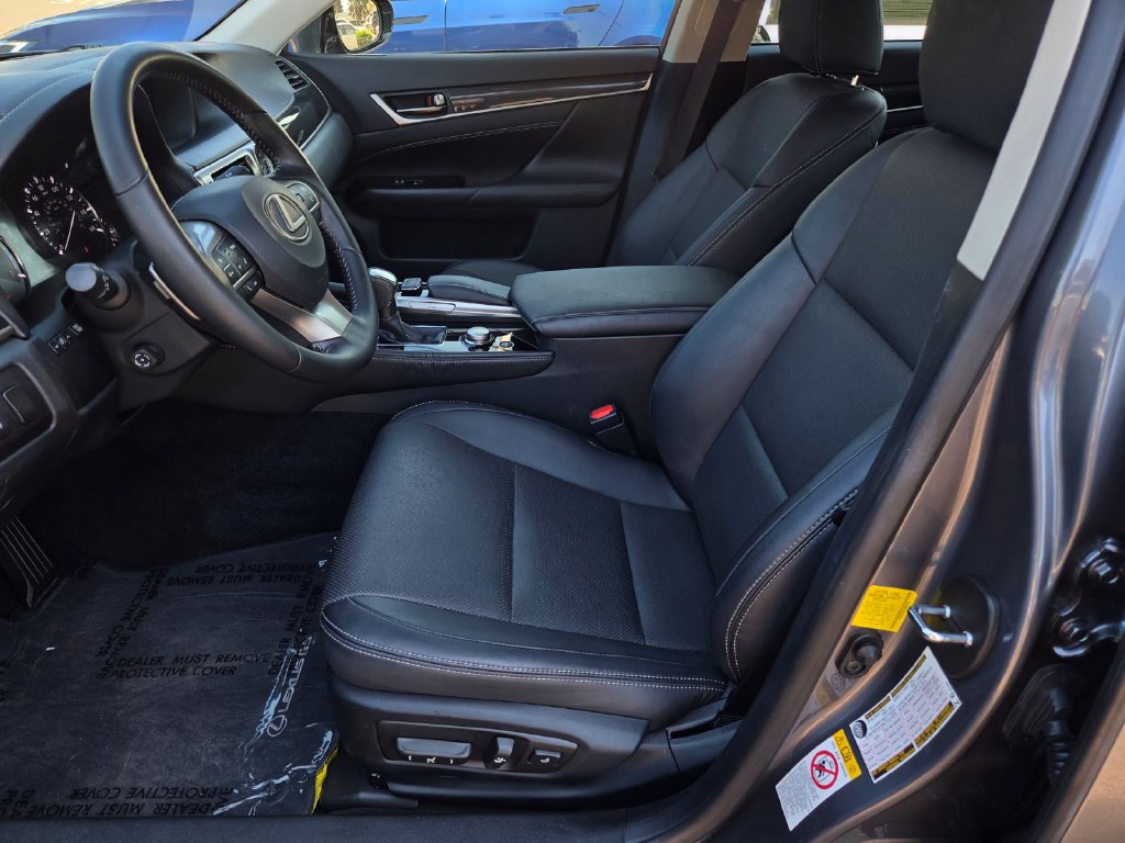 Used 2016 Lexus GS 200t w/ Premium Package RWD image 18