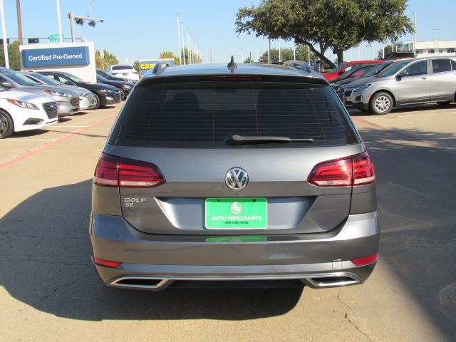 Used 2019 Volkswagen Golf SE image 9