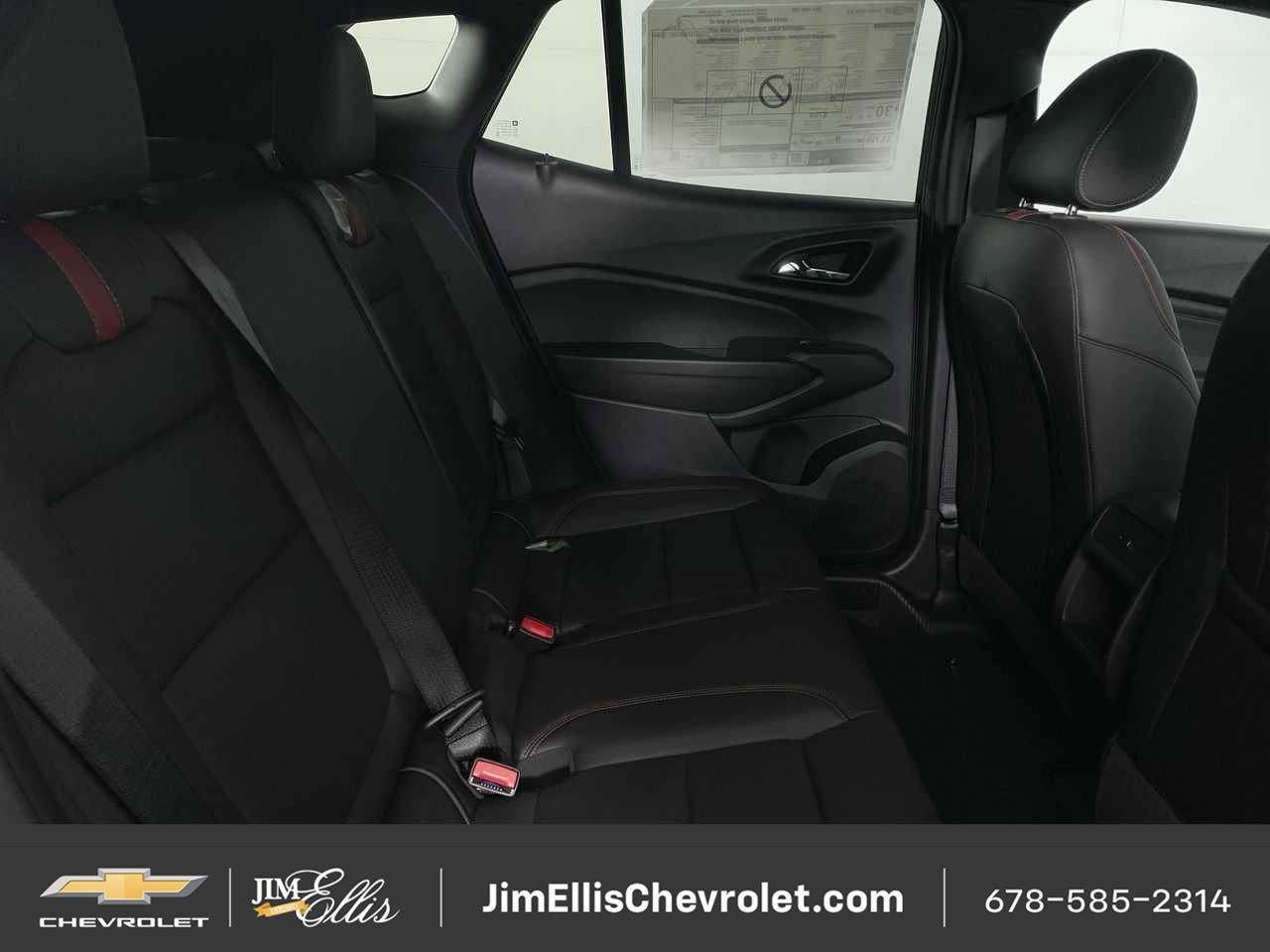 Certified 2025 Chevrolet Trax RS w/ Sunroof Package FWD image 25