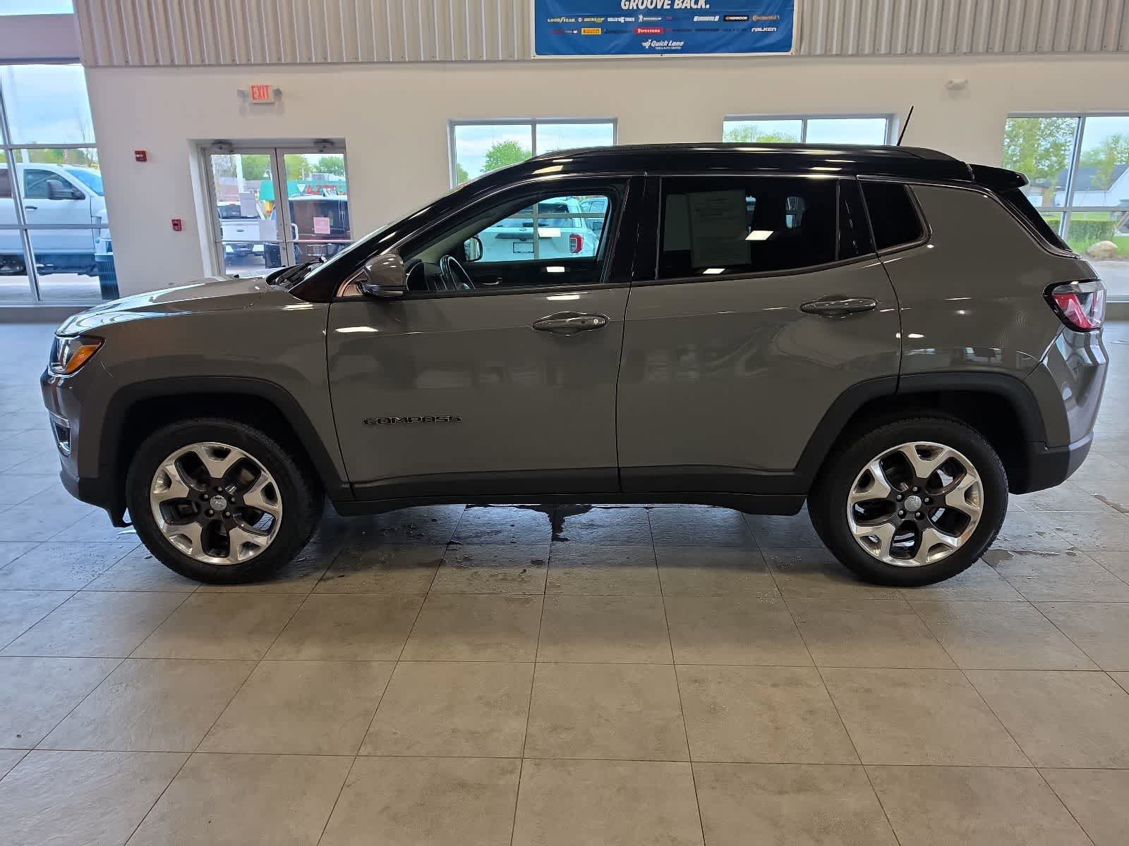 Used 2019 Jeep Compass Limited AWD/4WD image 16