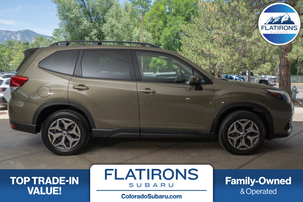 Used 2024 Subaru Forester Premium AWD/4WD image 1