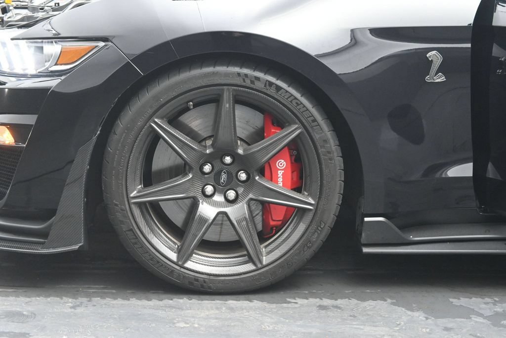 Used 2020 Ford Mustang Shelby GT500 w/ Carbon Fiber Track Pack RWD image 30