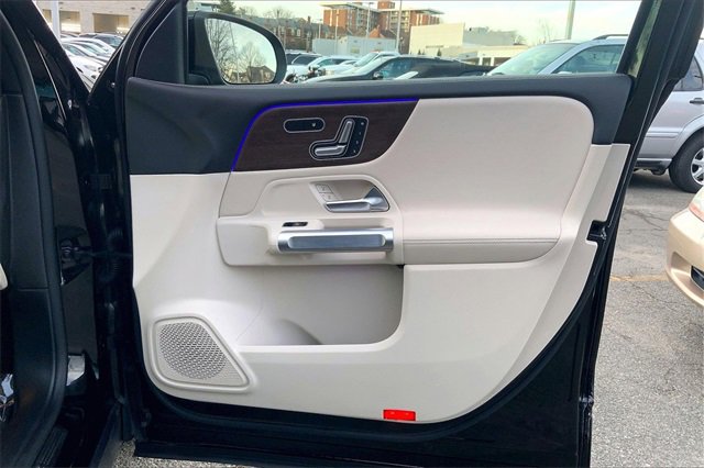 Used 2020 Mercedes-Benz GLB 250 4MATIC image 19