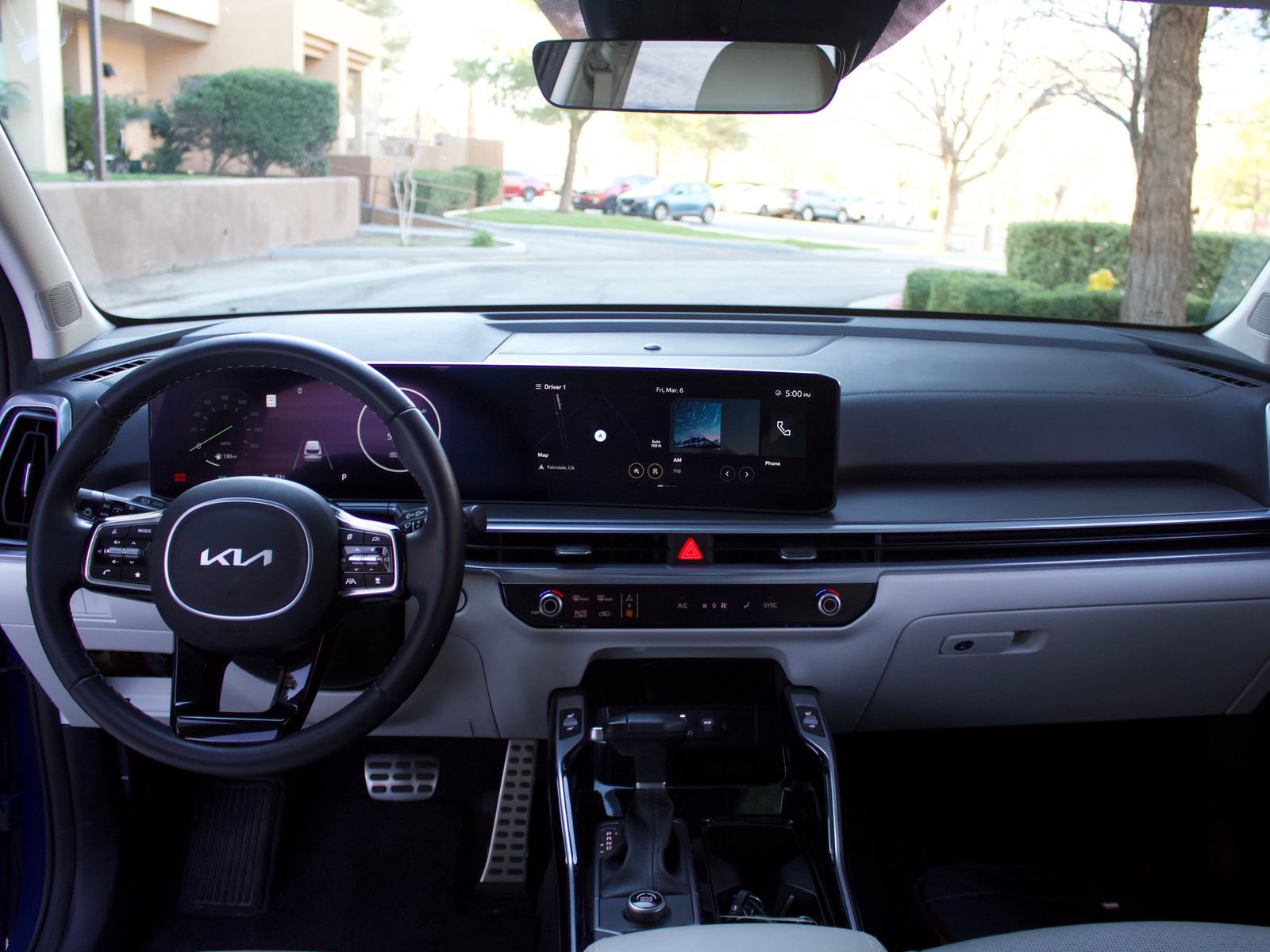 Used 2025 Kia Sorento SX FWD image 15