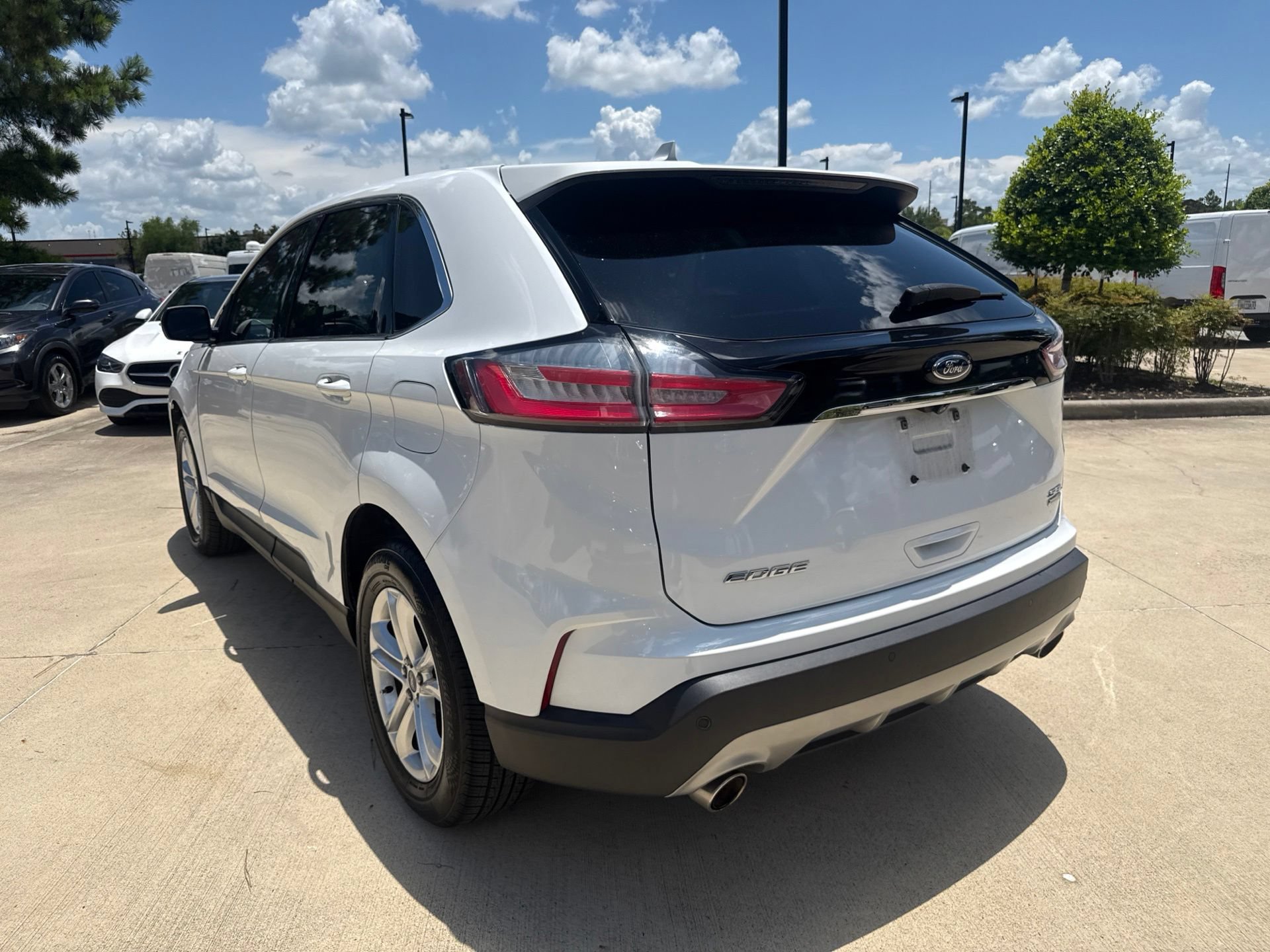 Used 2019 Ford Edge SEL w/ Equipment Group 201A AWD/4WD image 6