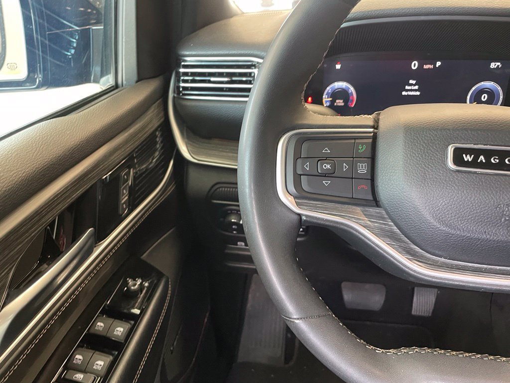 Used 2024 Jeep Wagoneer Series II w/ Flexible Seating Group RWD image 14