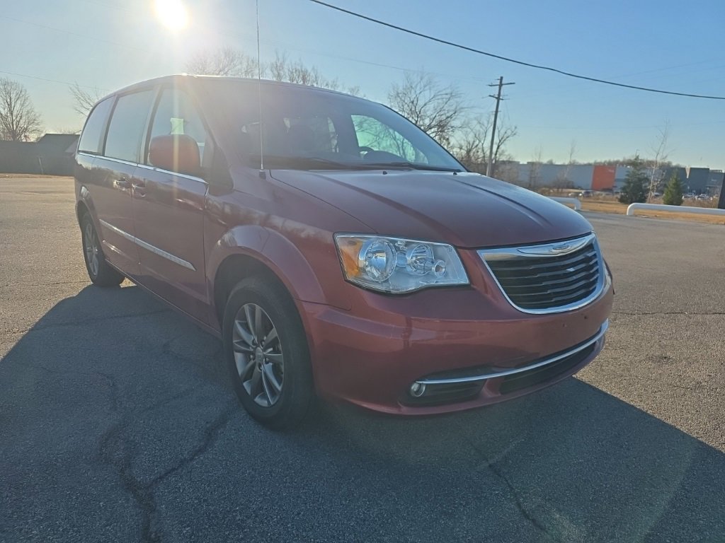 Used 2015 Chrysler Town & Country S