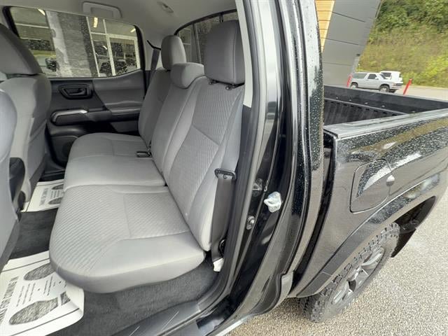 Used 2021 Toyota Tacoma SR5 AWD/4WD image 28