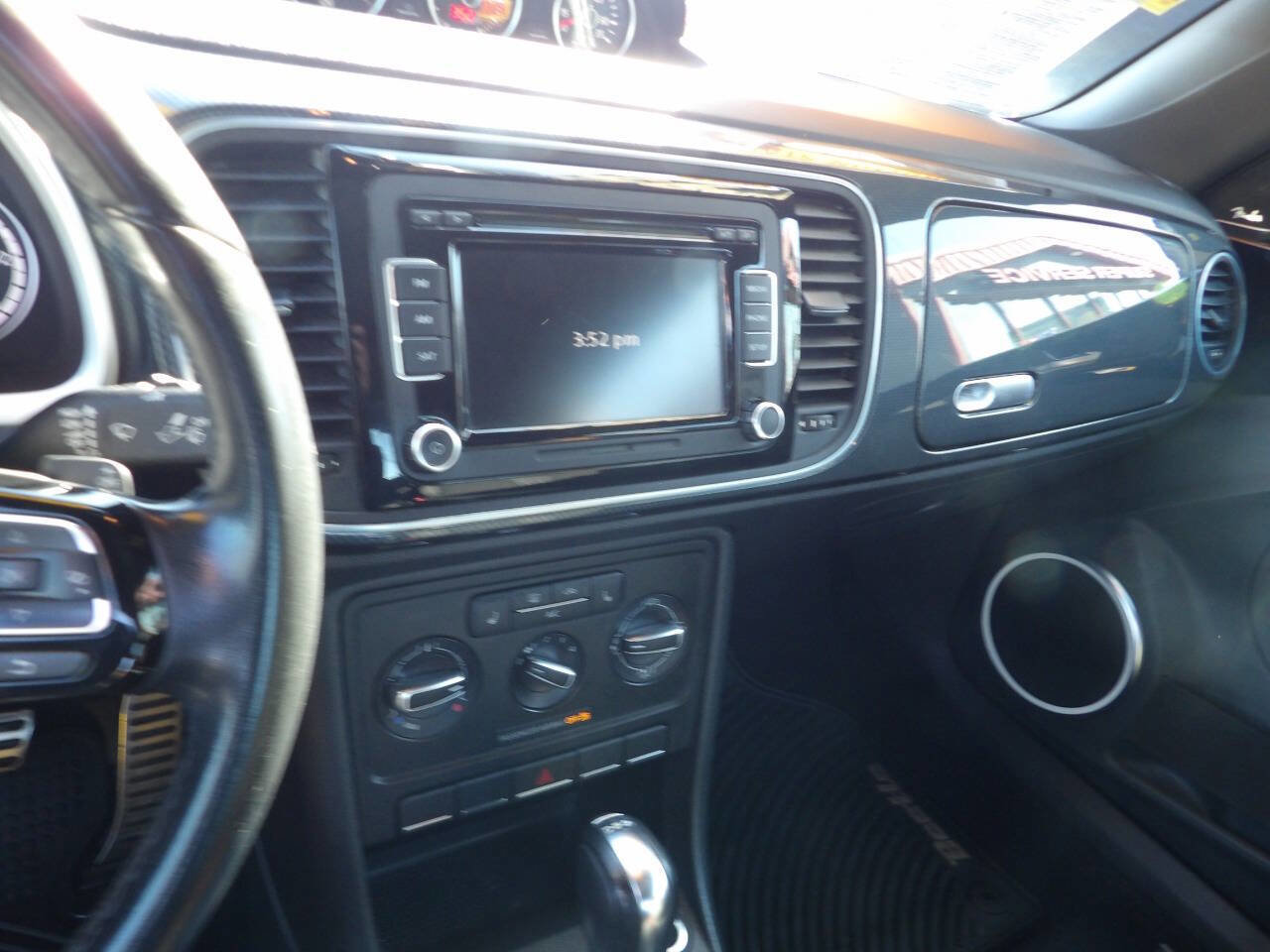 Used 2014 Volkswagen Beetle R-Line FWD image 7