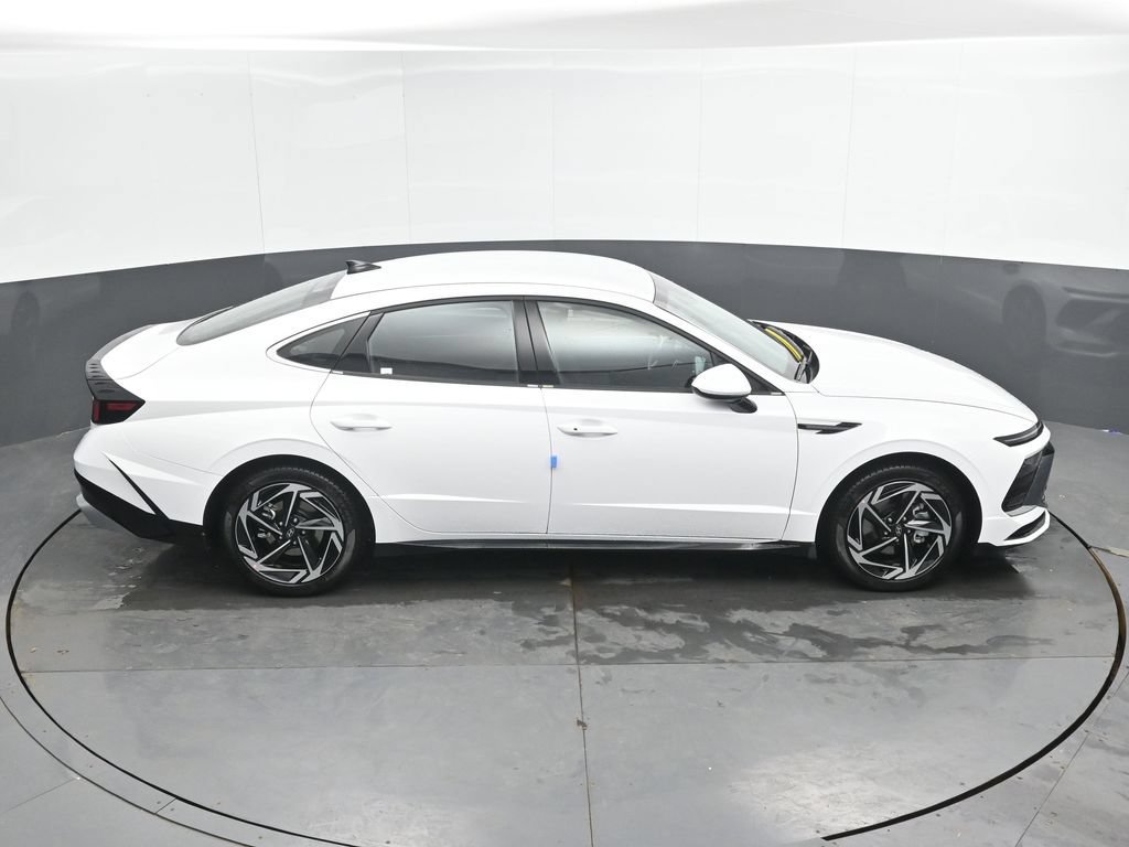 New 2026 Hyundai Sonata SEL FWD image 13