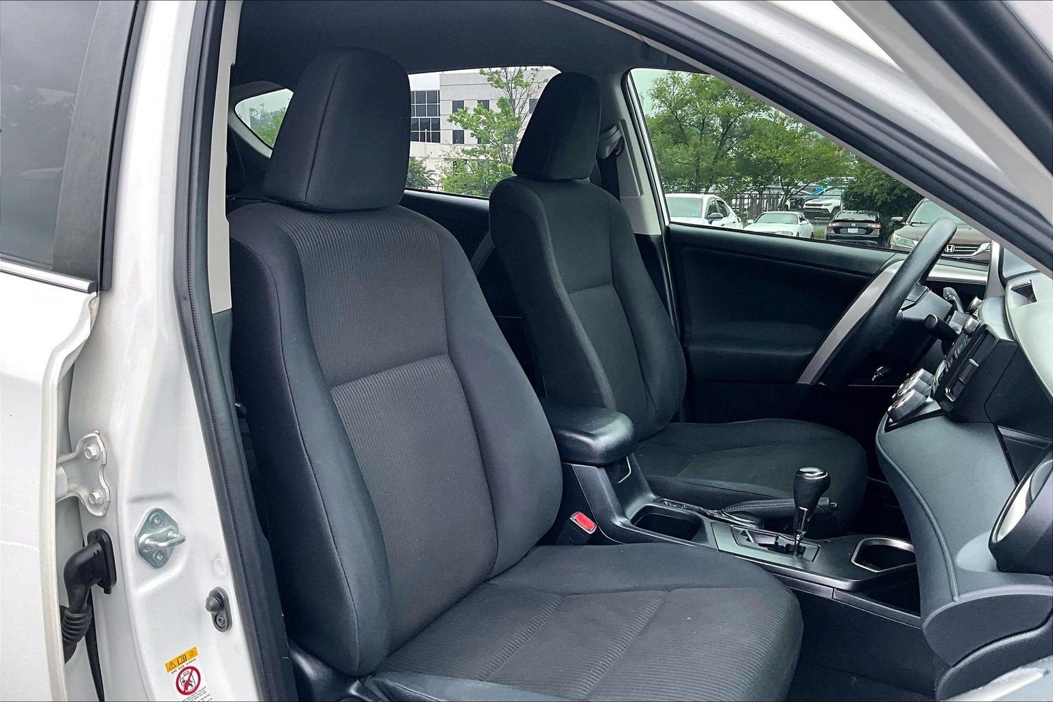 Used 2016 Toyota RAV4 LE AWD/4WD image 7