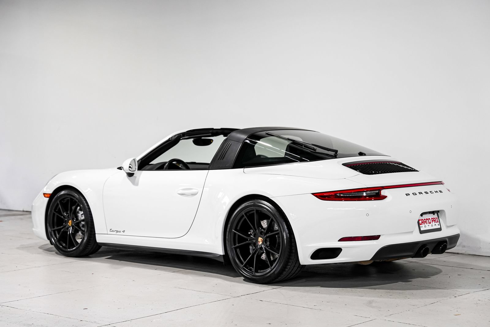 Used 2017 Porsche 911 Targa 4 AWD/4WD image 9