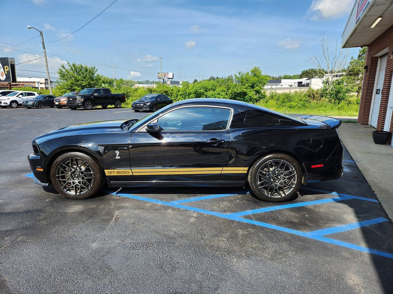 Used 2014 Ford Mustang Shelby GT500 w/ Equipment Group 821A RWD image 4
