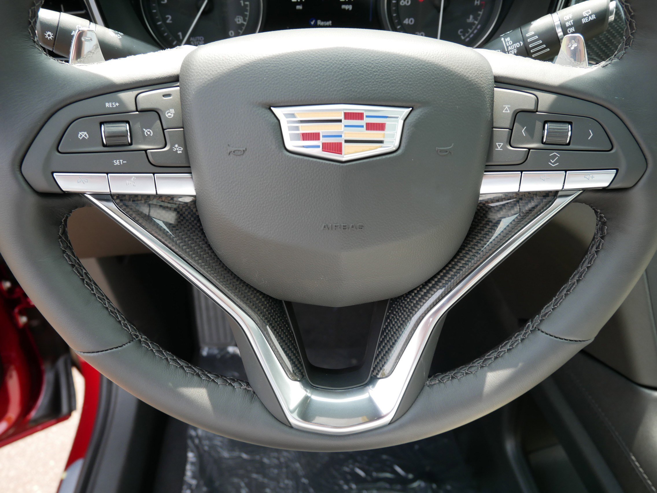 New 2025 Cadillac XT6 Sport w/ Technology Package image 23