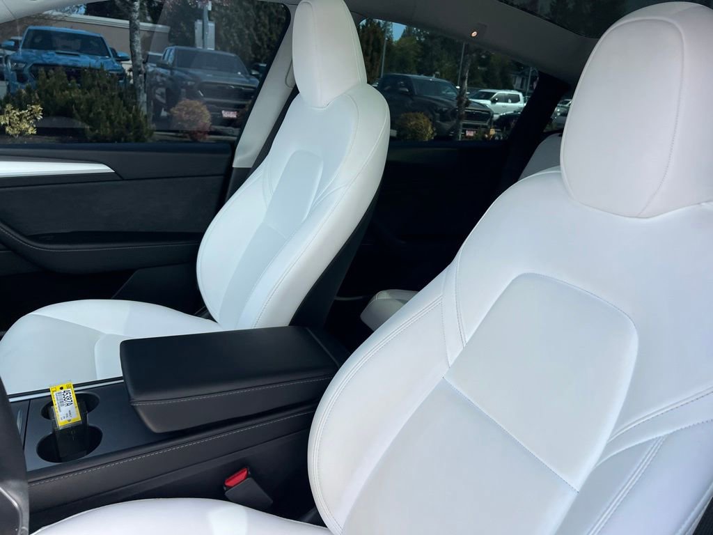 Used 2024 Tesla Model Y Long Range AWD/4WD image 14