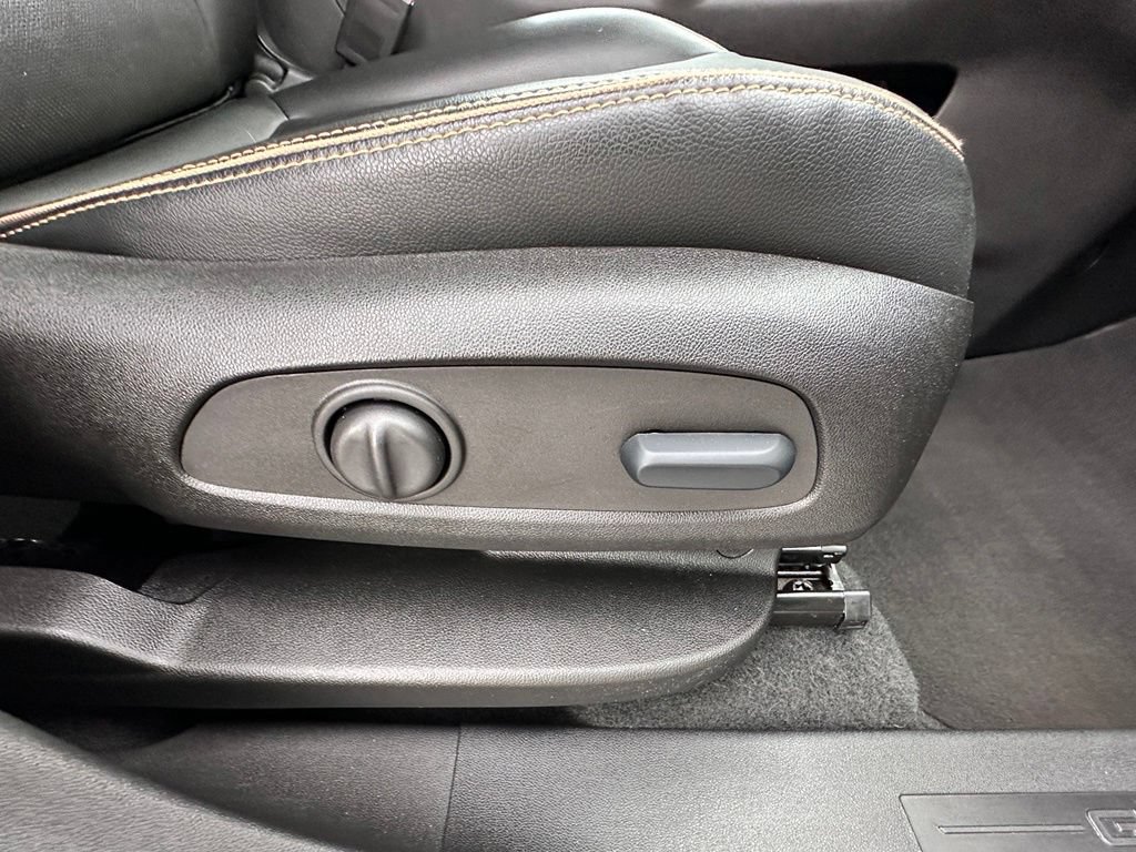 Certified 2023 GMC Terrain AT4 w/ Tech Package AWD/4WD image 14