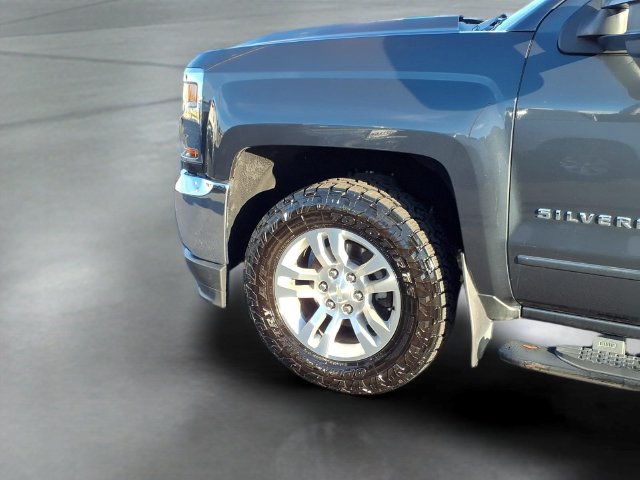 Used 2018 Chevrolet Silverado 1500 LT w/ All Star Edition AWD/4WD image 32