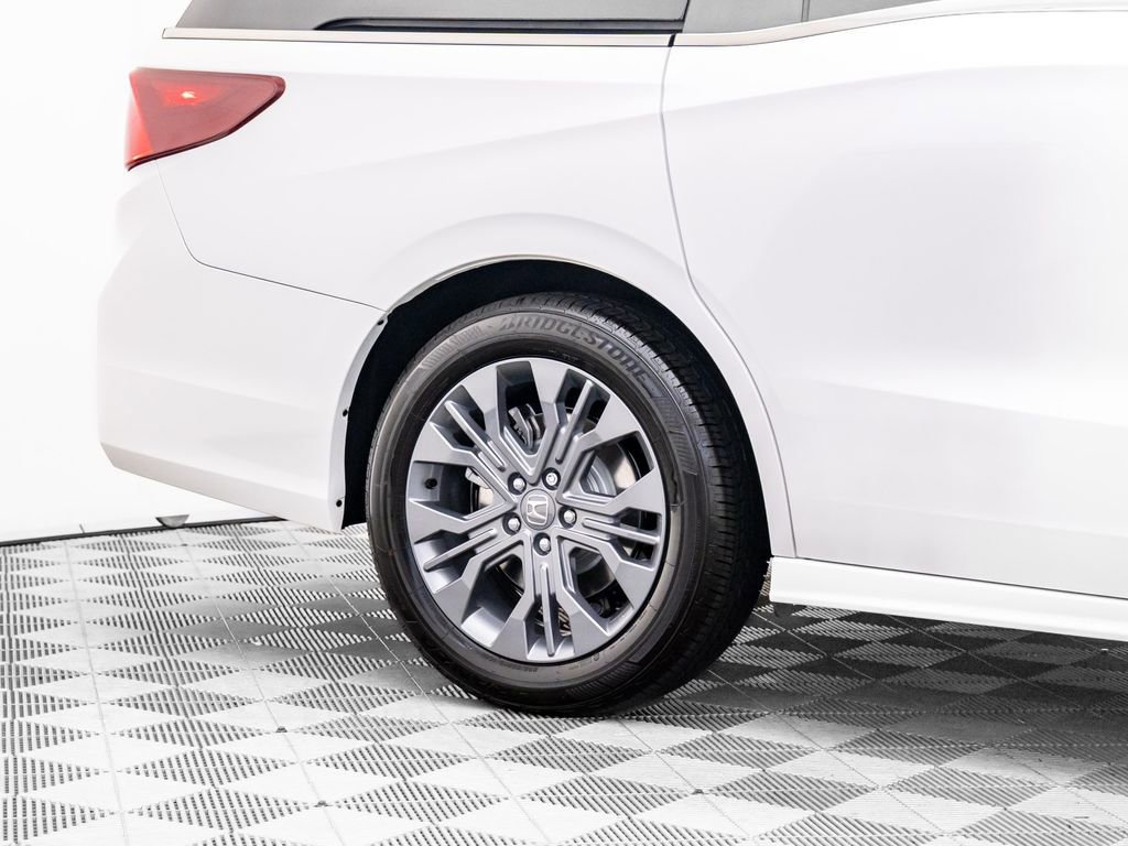 New 2026 Honda Odyssey Touring image 39