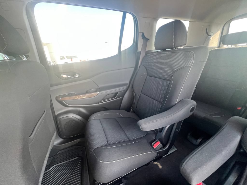 Used 2021 GMC Acadia SLE w/ Driver Convenience Package FWD image 30