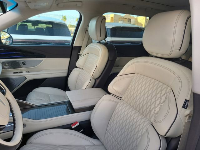 Certified 2024 Lincoln Nautilus Black Label image 9