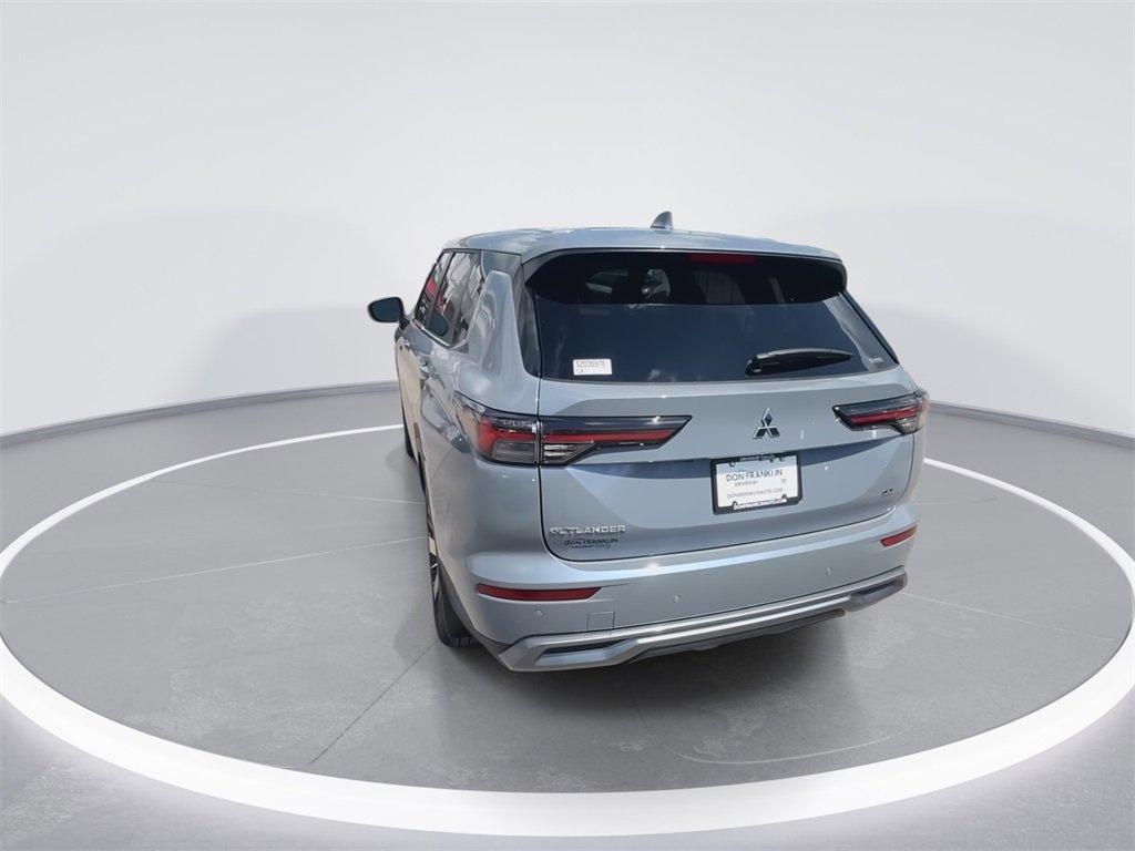 New 2025 Mitsubishi Outlander SE image 7