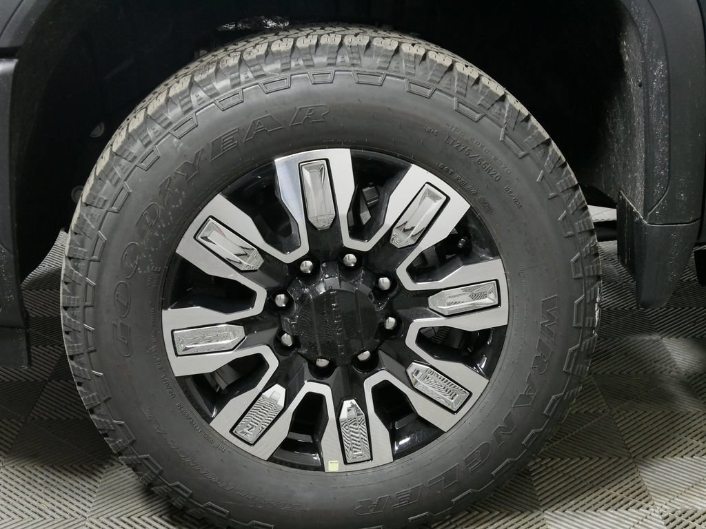 New 2026 GMC Sierra 3500 Denali w/ Denali Reserve Package AWD/4WD image 9