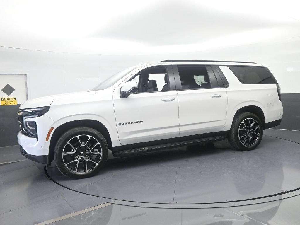 Used 2025 Chevrolet Suburban RST w/ Comfort Package RWD image 2