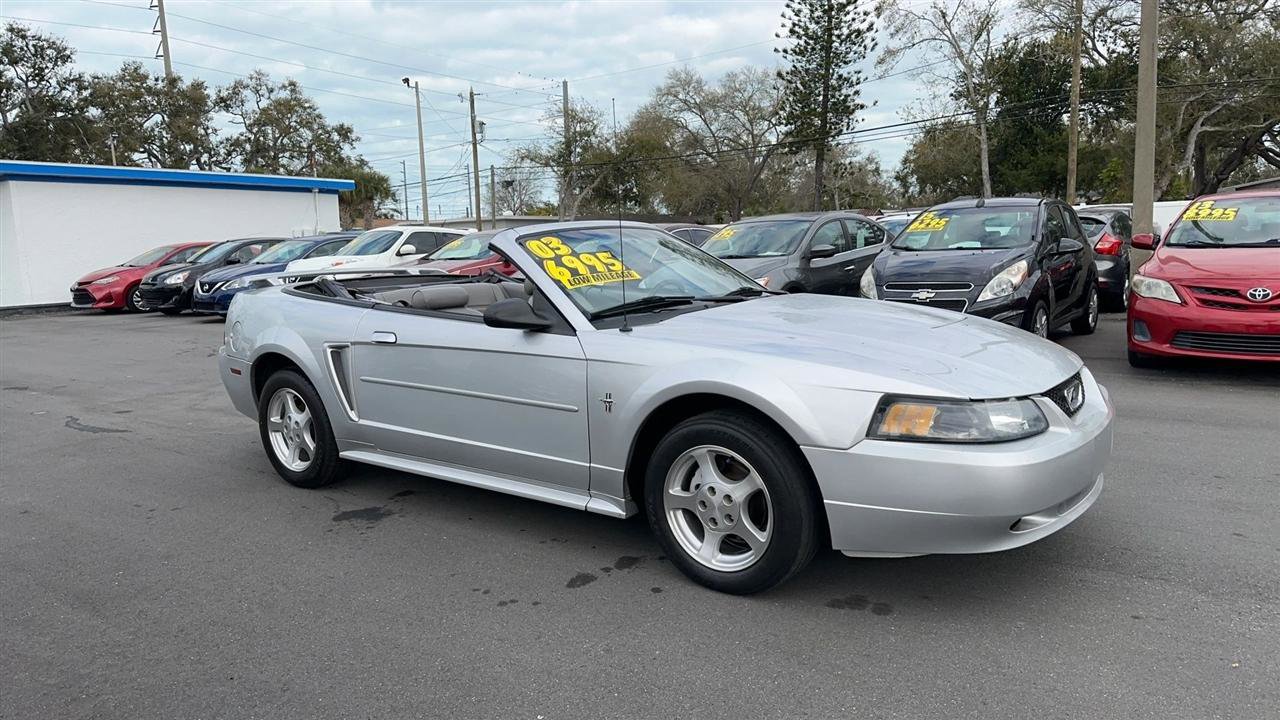 Used 2003 Ford Mustang Convertible image 5