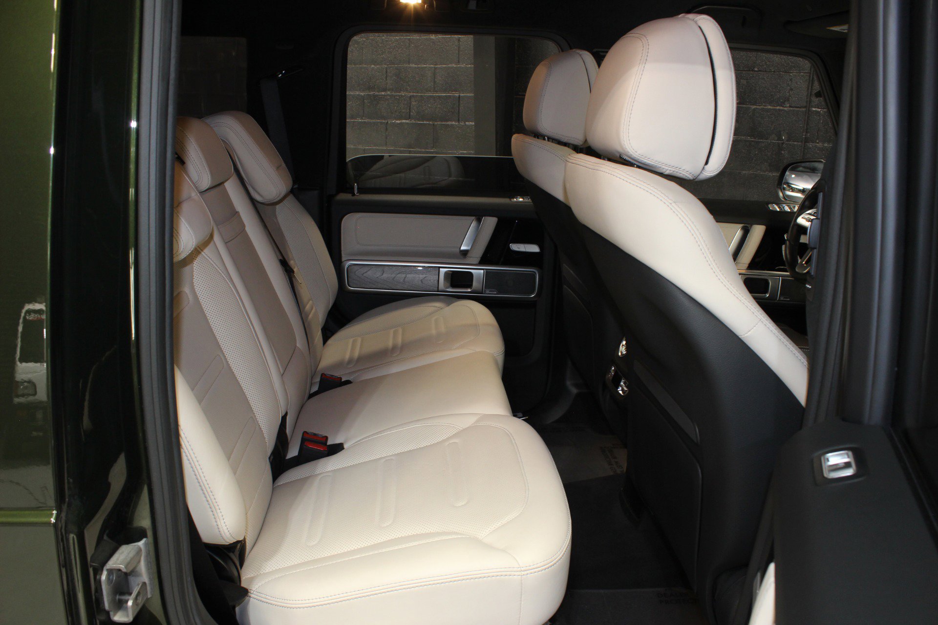 Used 2022 Mercedes-Benz G 550 w/ Exclusive Interior Package image 42