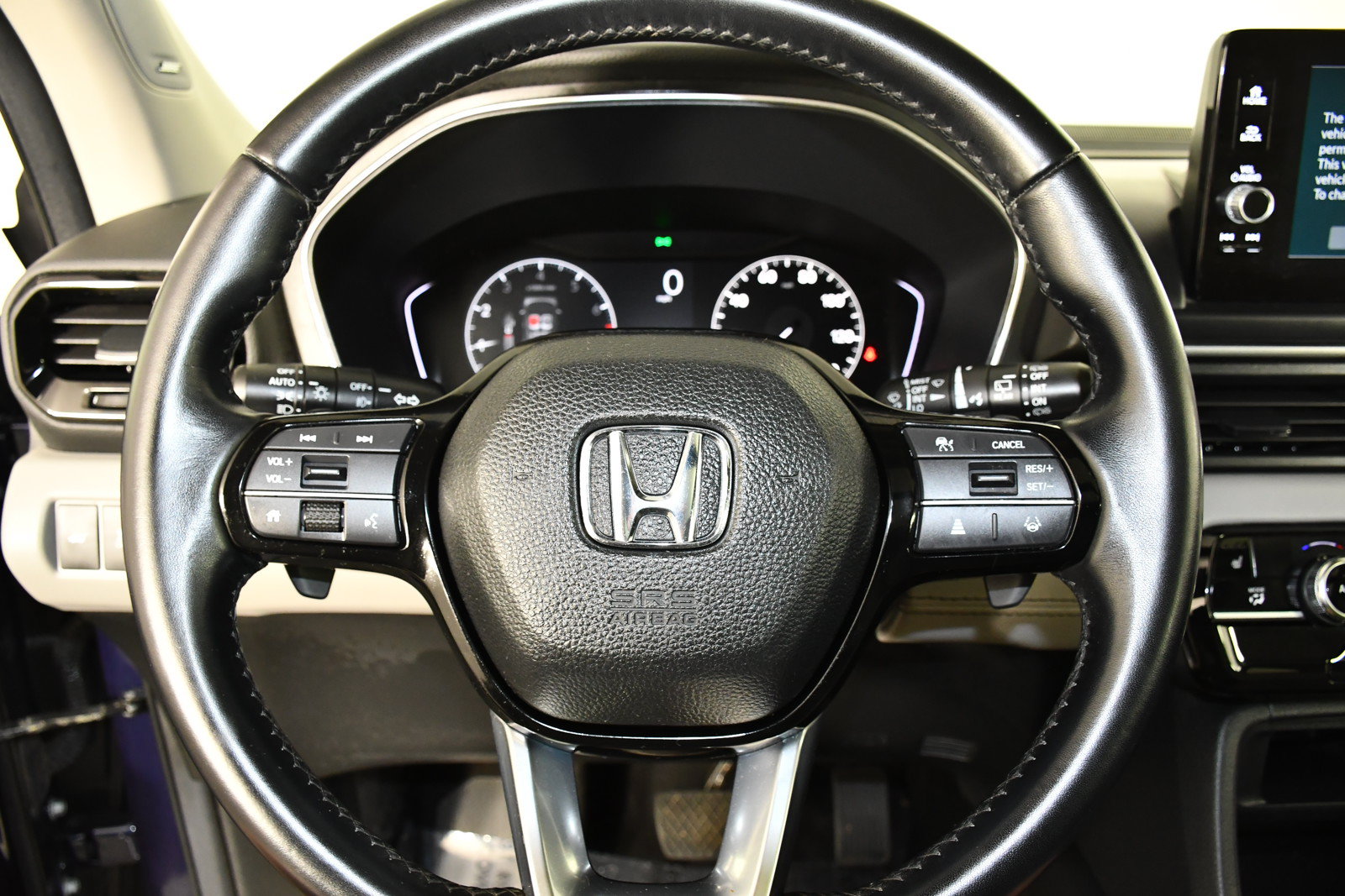Used 2025 Honda Pilot Touring image 19
