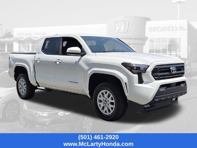 Used 2025 Toyota Tacoma SR5 AWD/4WD image 4