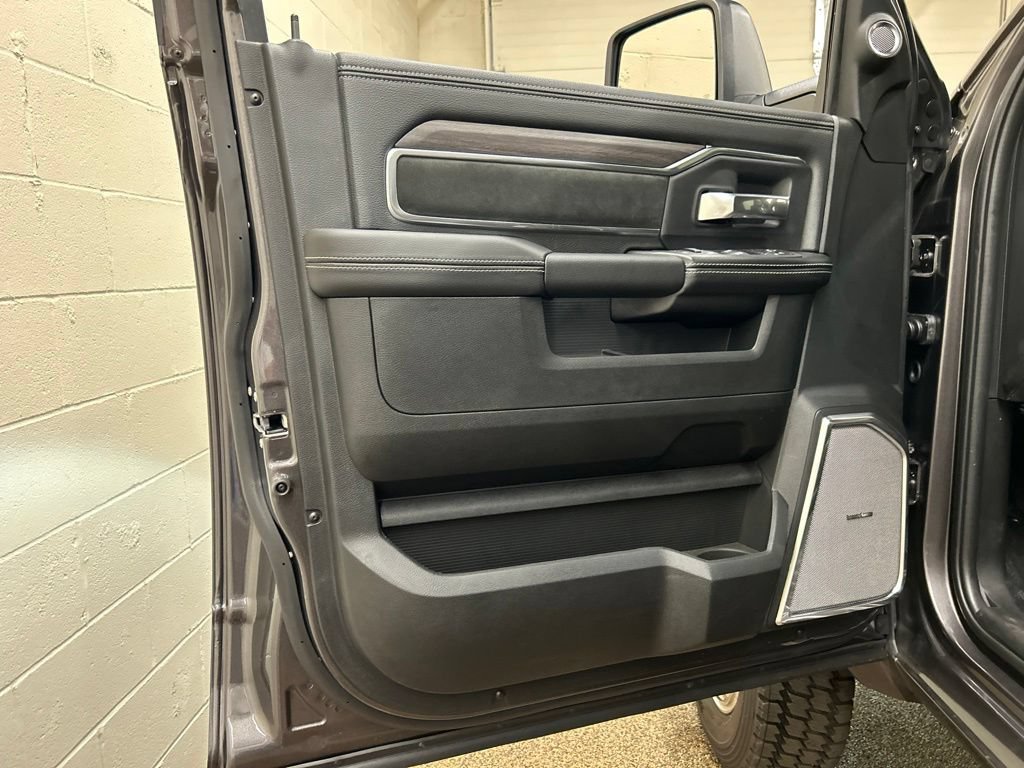 New 2026 RAM 4500 4x4 Crew Cab DRW w/ Laramie Trim Package image 12