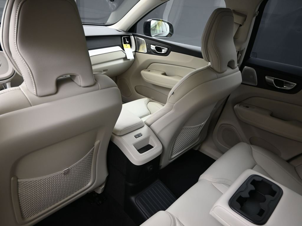 New 2026 Volvo XC60 T8 Ultra image 18