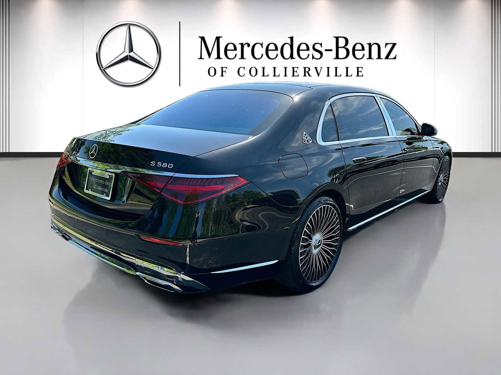 Used 2024 Mercedes-Benz Maybach S 580 4MATIC image 5