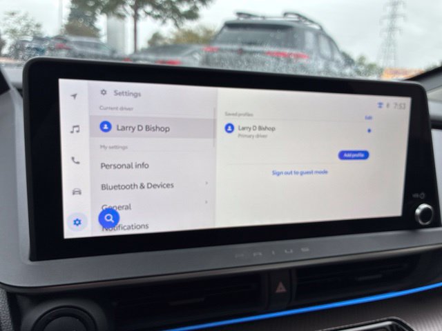 Used 2026 Toyota Prius XLE FWD image 33