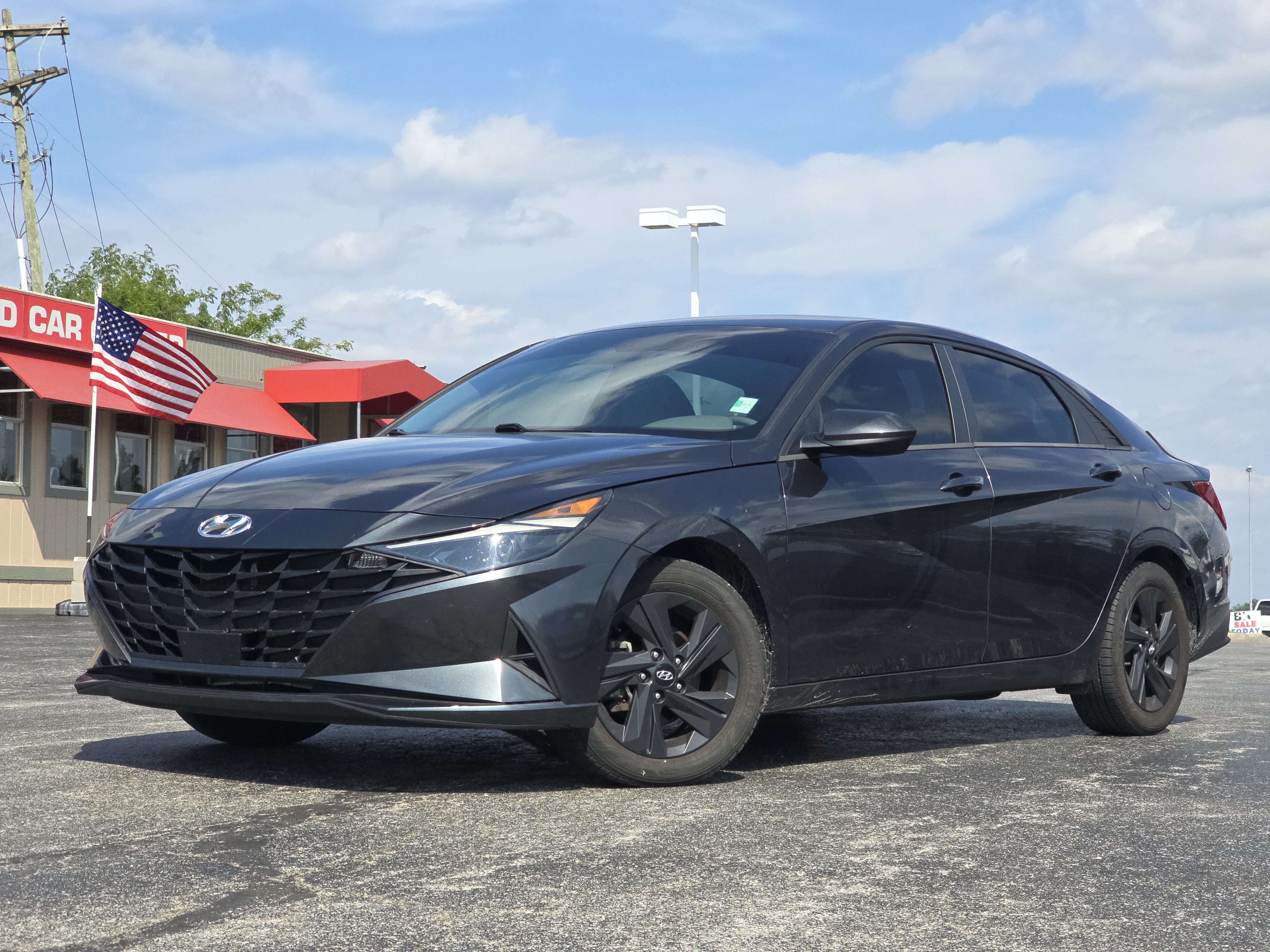 Used 2021 Hyundai Elantra SEL w/ Convenience Package FWD image 1