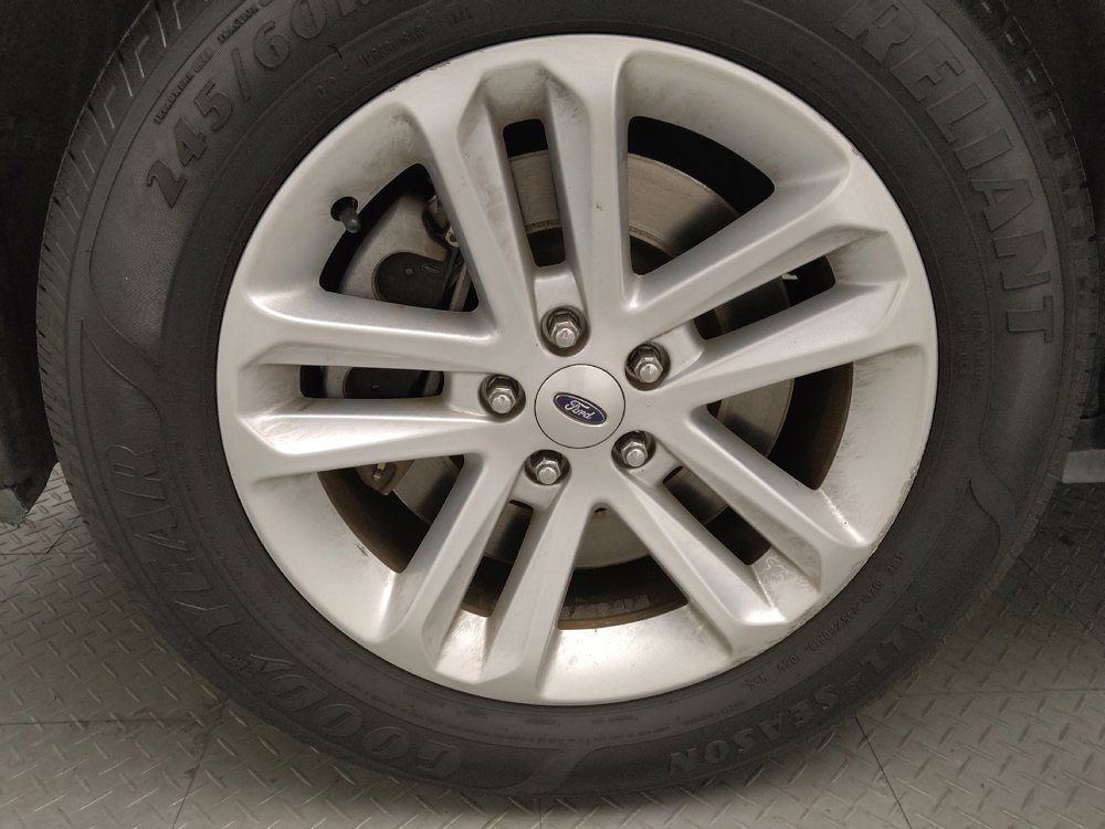 Used 2017 Ford Explorer XLT w/ Equipment Group 202A image 31