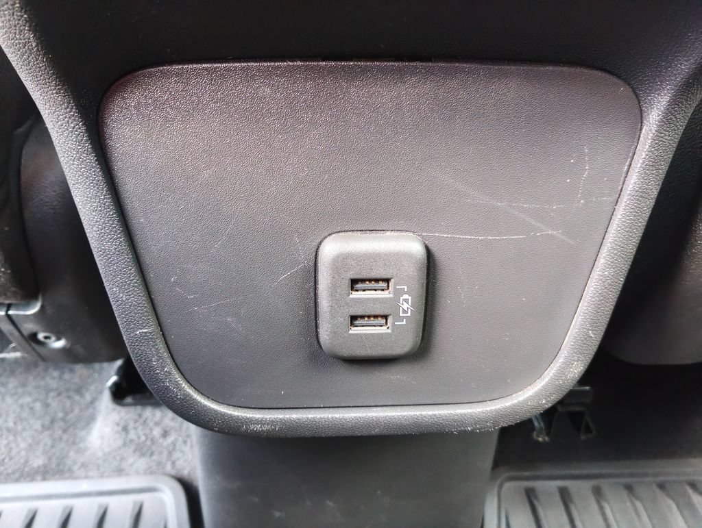 Used 2019 Chevrolet Equinox LT w/ Driver Convenience Package FWD image 21