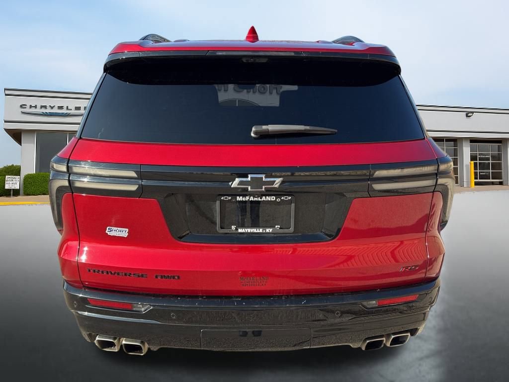 Used 2024 Chevrolet Traverse RS image 4
