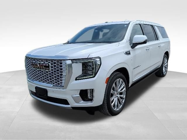 Used 2024 GMC Yukon XL Denali w/ Denali Reserve Package AWD/4WD image 7