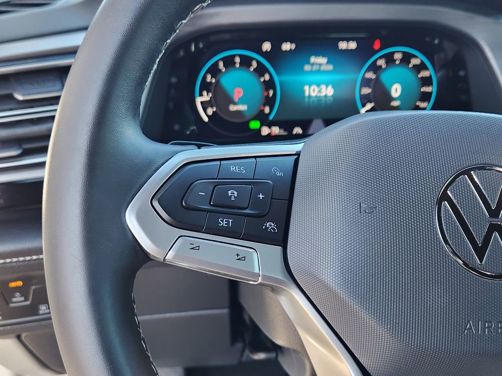 Used 2024 Volkswagen Atlas Cross Sport SE image 16