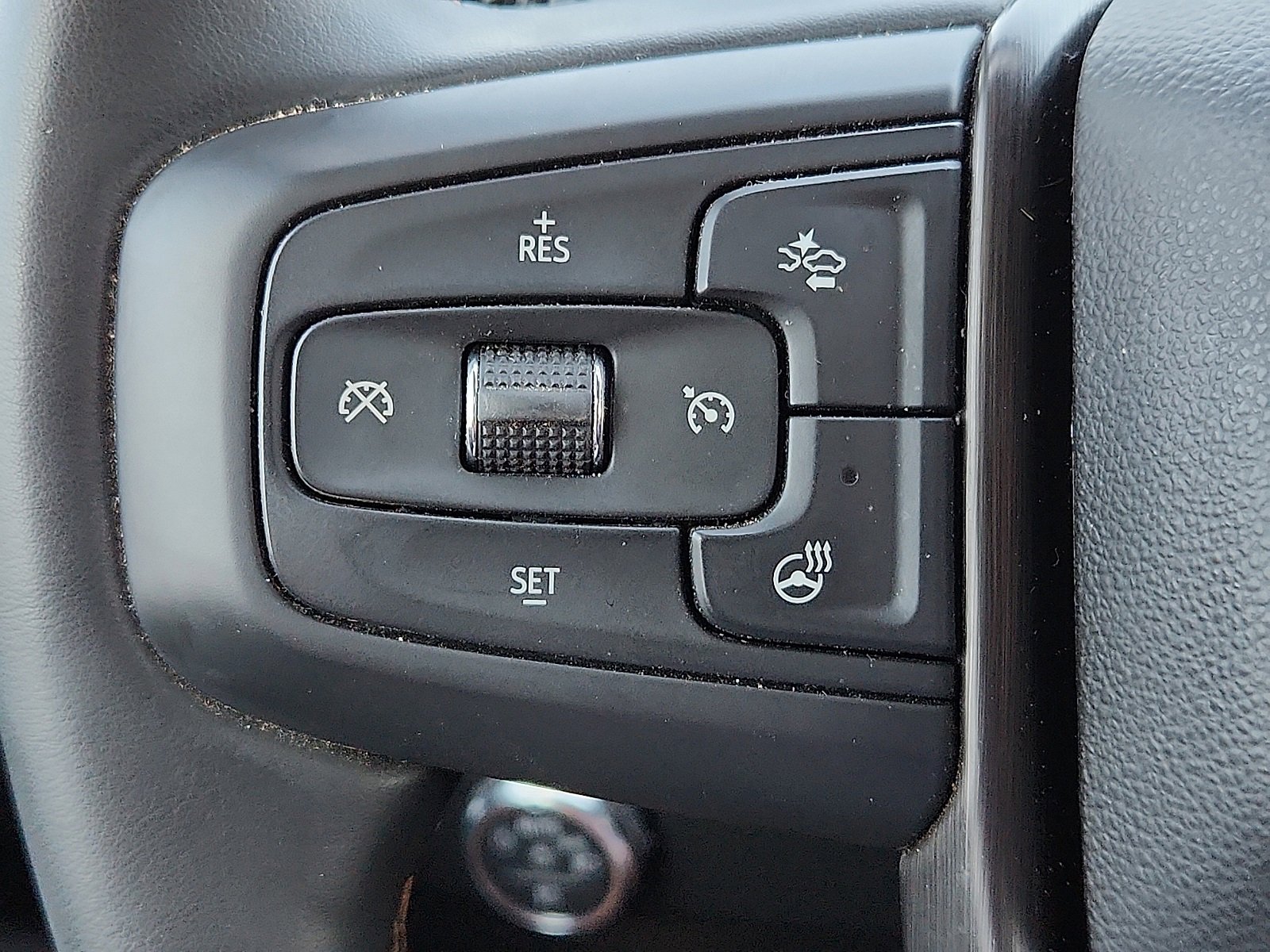 Used 2024 GMC Sierra 1500 AT4 w/ Technology Package image 19