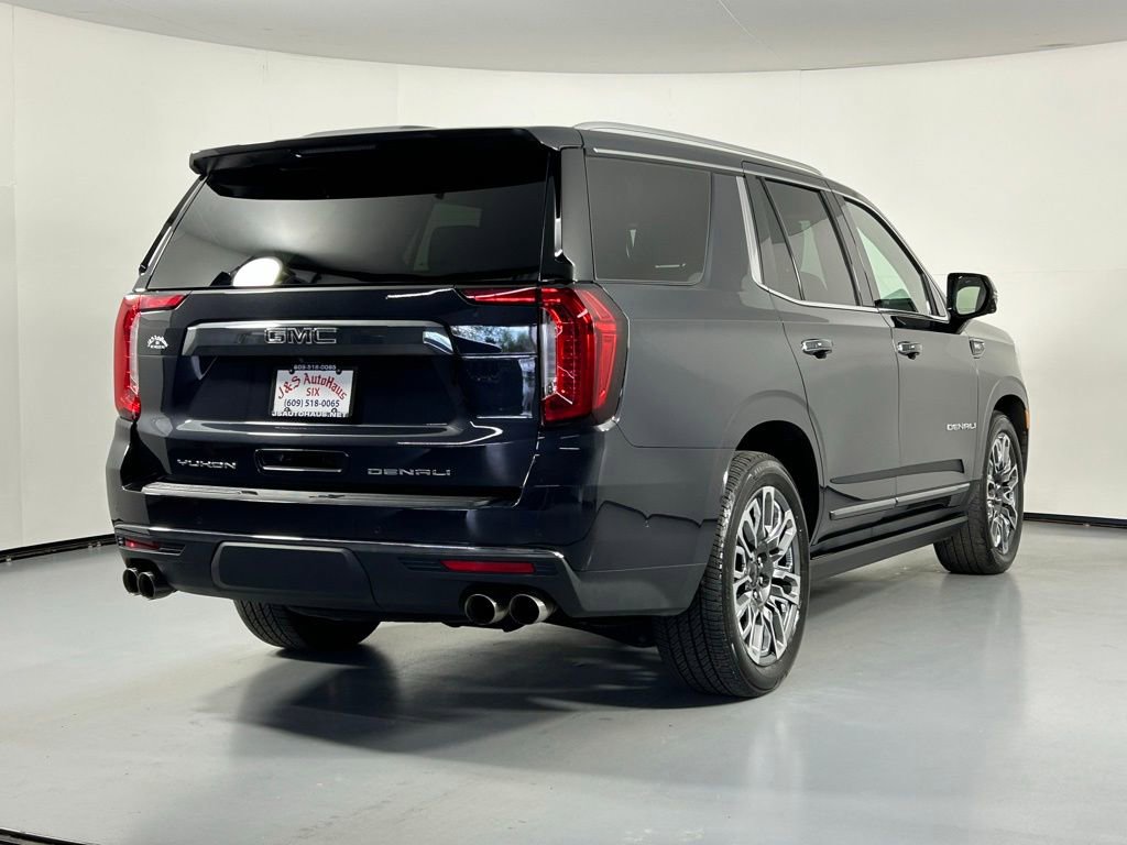 Used 2023 GMC Yukon Denali Ultimate w/ LPO, Floor Liner Package AWD/4WD image 7