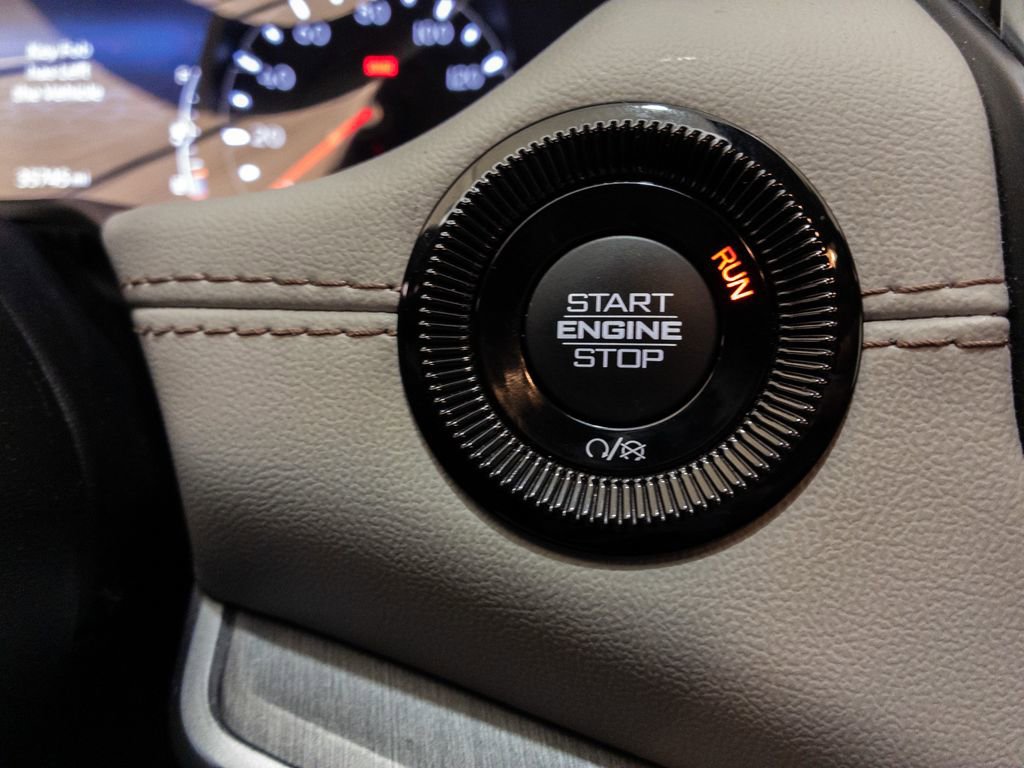 Used 2025 Jeep Compass Limited image 22