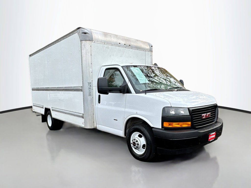Used 2019 GMC Savana 3500 Extended w/ Driver Convenience Package image 8