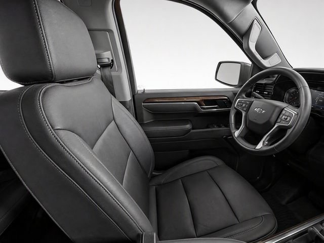 Used 2025 Chevrolet Silverado 1500 LT Trail Boss w/ LT Trail Boss Premium Package AWD/4WD image 11
